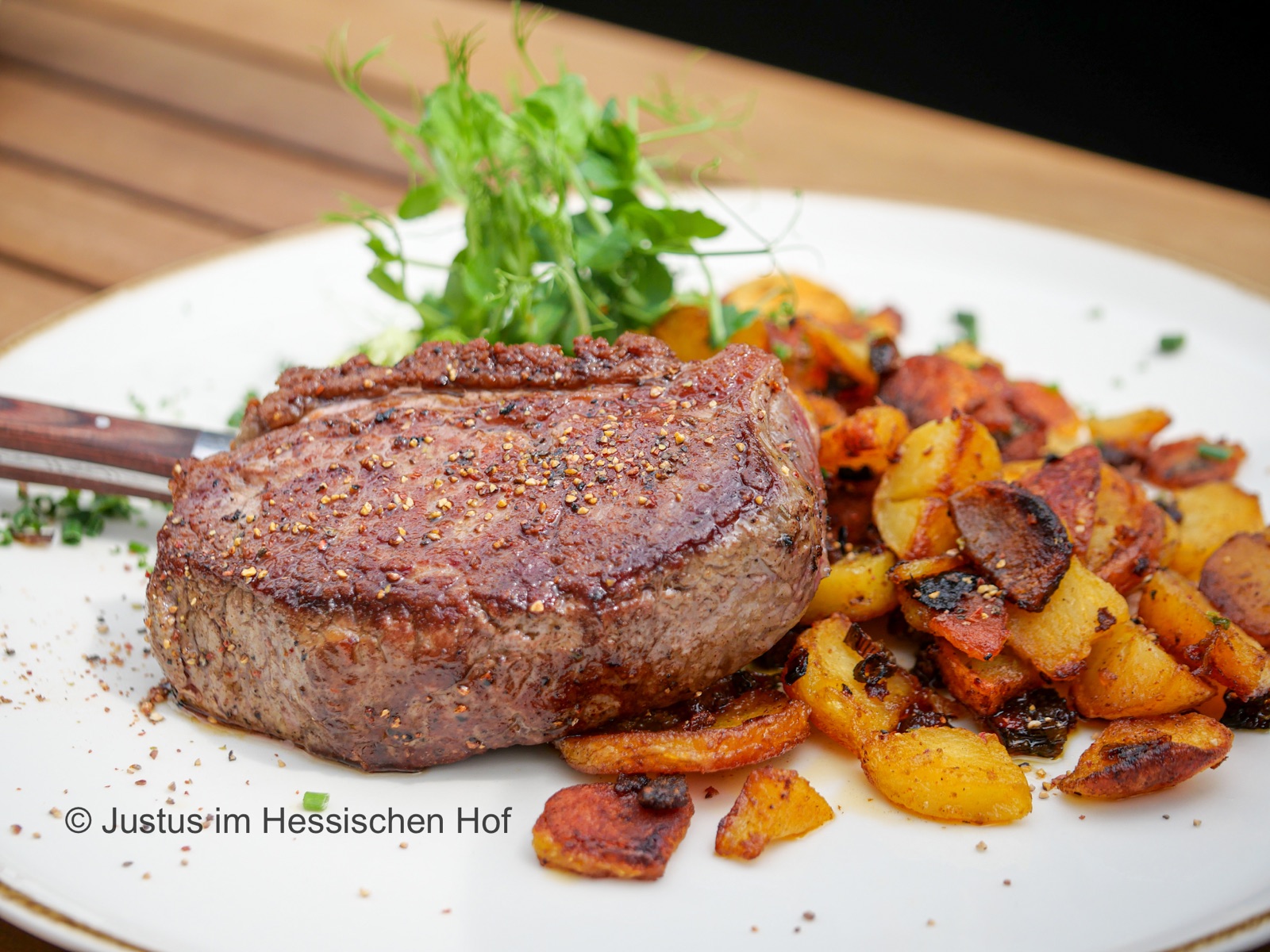 Steakgericht mit Gemüse